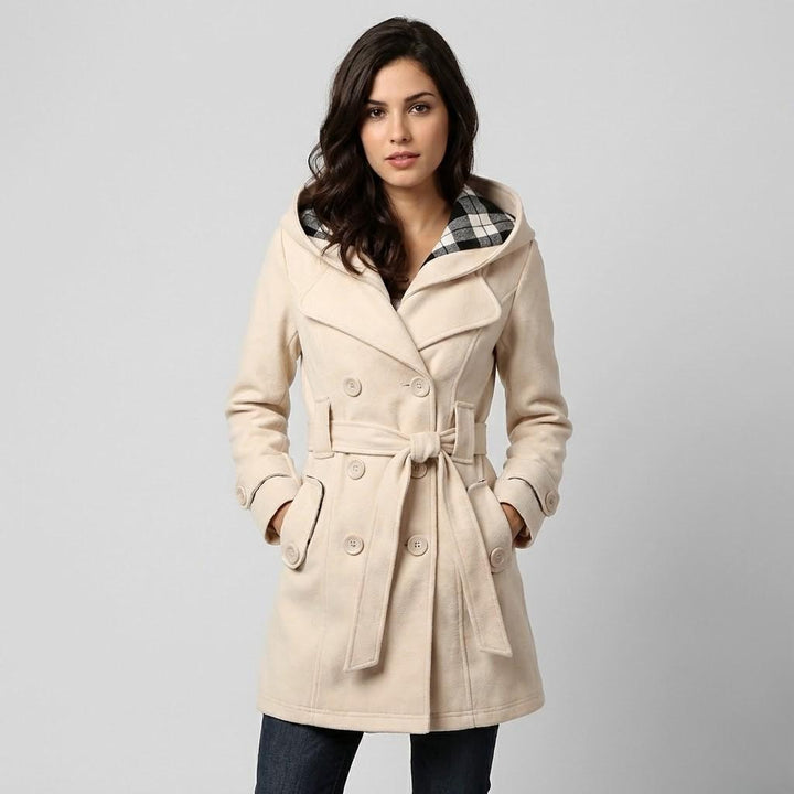 Cappotto strutturato in misto lana con cappuccio e vestibilità aderente