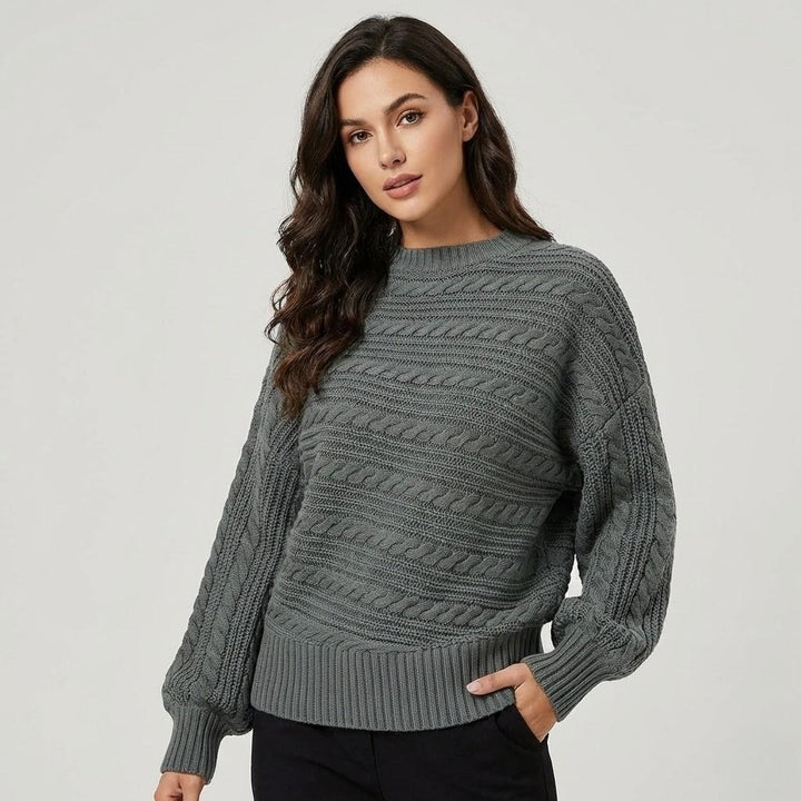 Maglione classico lavorato a maglia con motivo a treccia