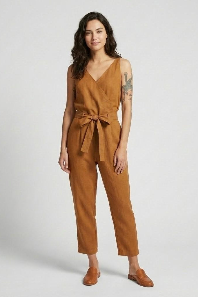 Rút | Tuta elegante con cintura e scollo a V