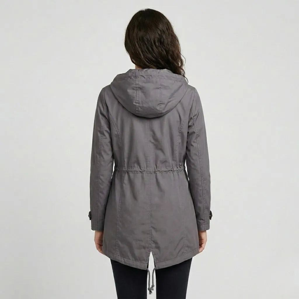 Parka lunga in cotone tecnico con cappuccio e vestibilità aderente