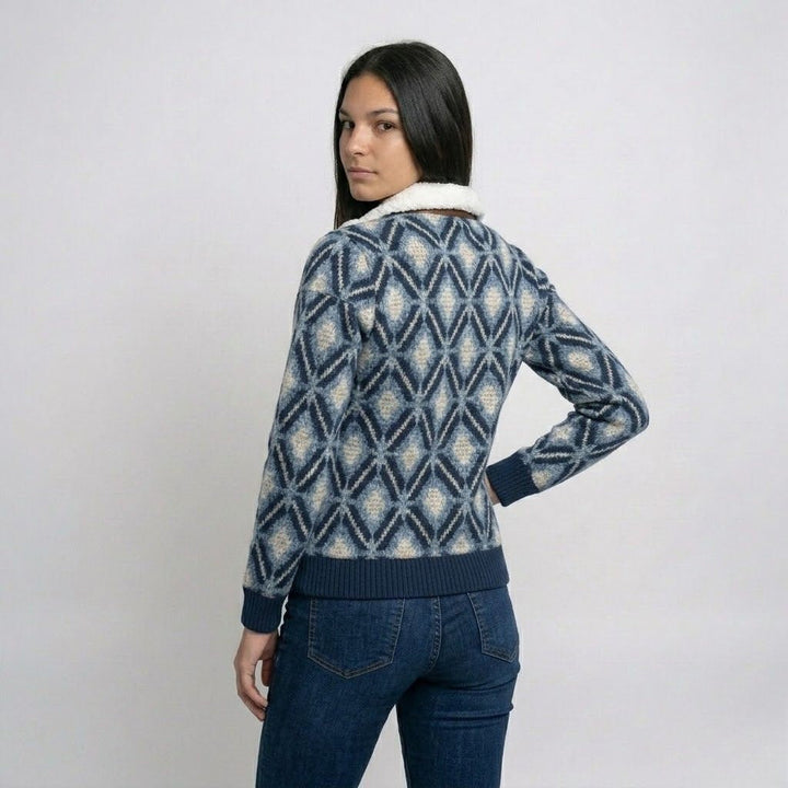 Maglione lavorato a maglia con collo alto e zip a metà