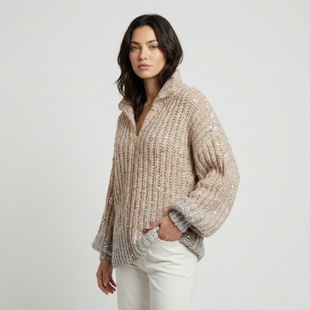 Maglione voluminoso lavorato a maglia con leggero lucido, colletto alto e chiusura frontale