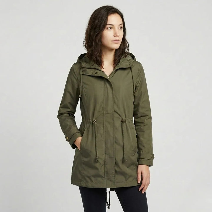 Parka lunga in cotone tecnico con cappuccio e vestibilità aderente