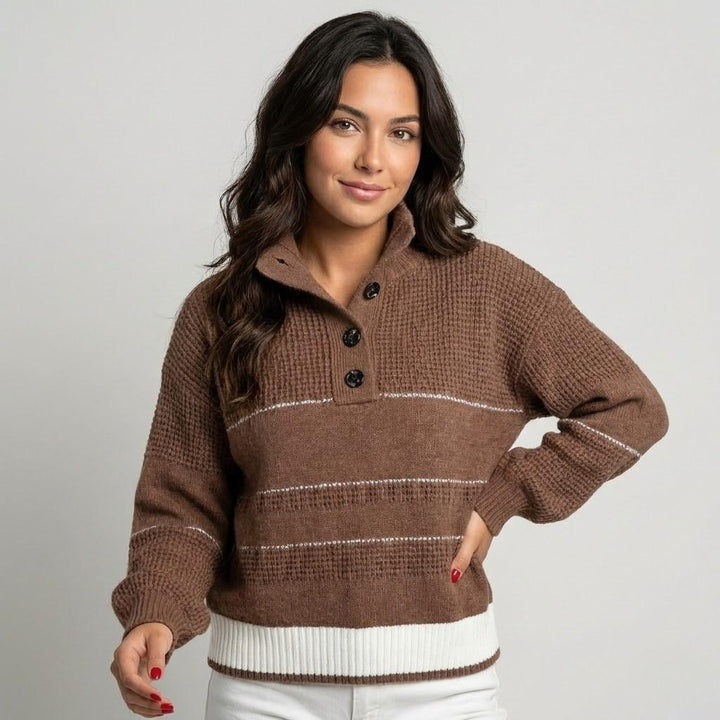 Maglione lavorato a maglia con colletto e bottoni decorativi
