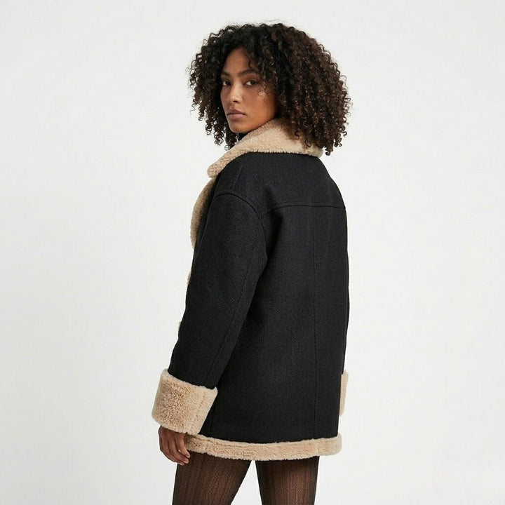 Cappotto strutturato con ampio colletto