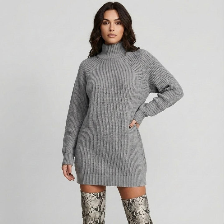 Maglione ampio in lana con colletto avvolgente