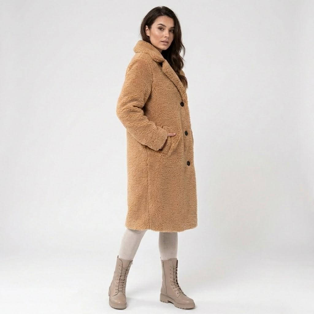 Cappotto elegante in misto lana con taglio dritto