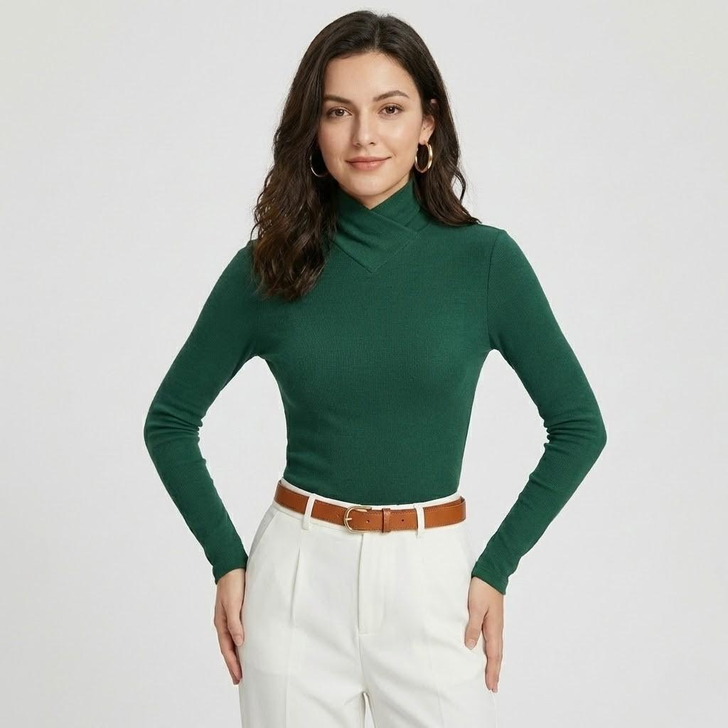 Maglione strutturato in misto viscosa con vestibilità aderente