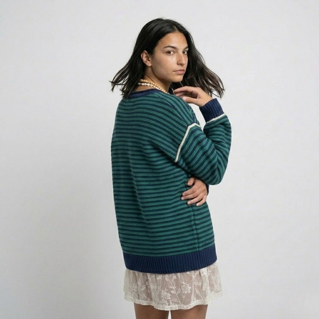 Maglione in cotone con taglio loose e strisce vivaci per ogni giorno