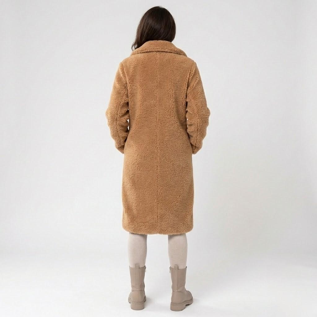Cappotto elegante in misto lana con taglio dritto