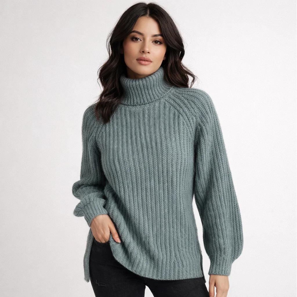 Maglione in misto lana con colletto alto