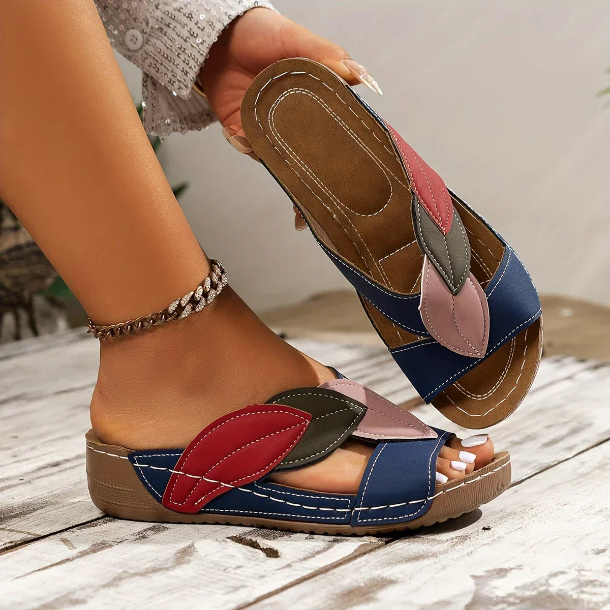 Serena - Slip-On Sandále
