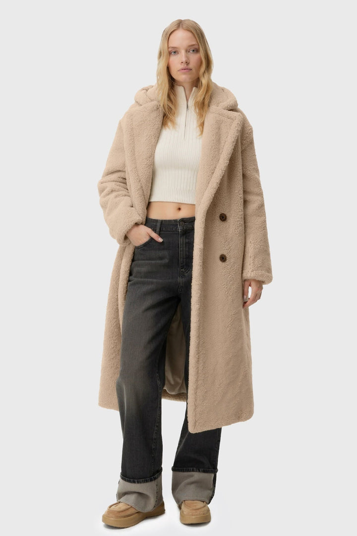 Cappotto teddy lungo dritto