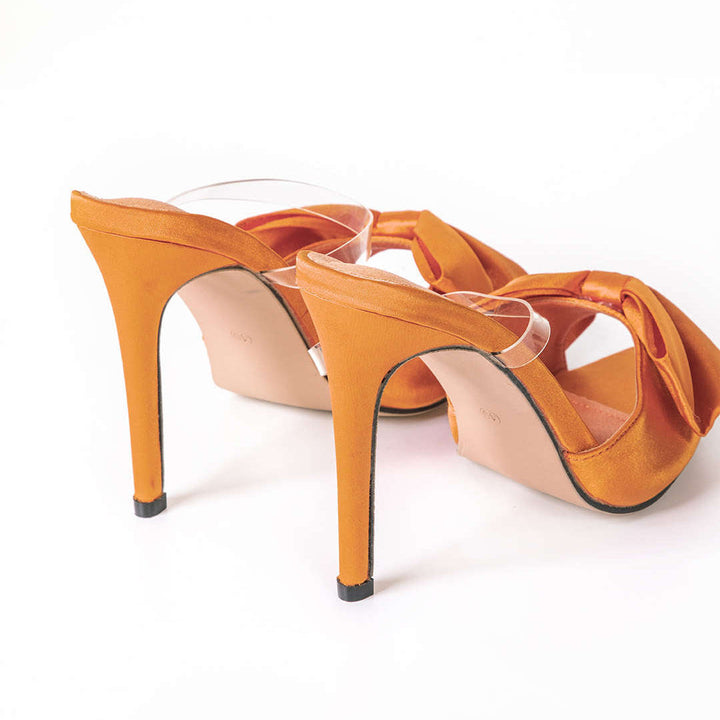 Slingback décolleté con tacco alto e fiocco