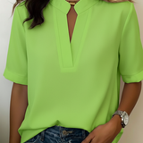 Margaux | Blúzka Chic s V-krkom a Zlatým Detailom