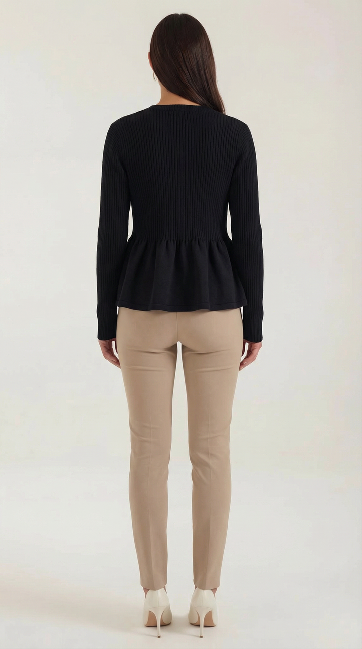 Cardigan lavorato a maglia con delicato volant e chiusura frontale