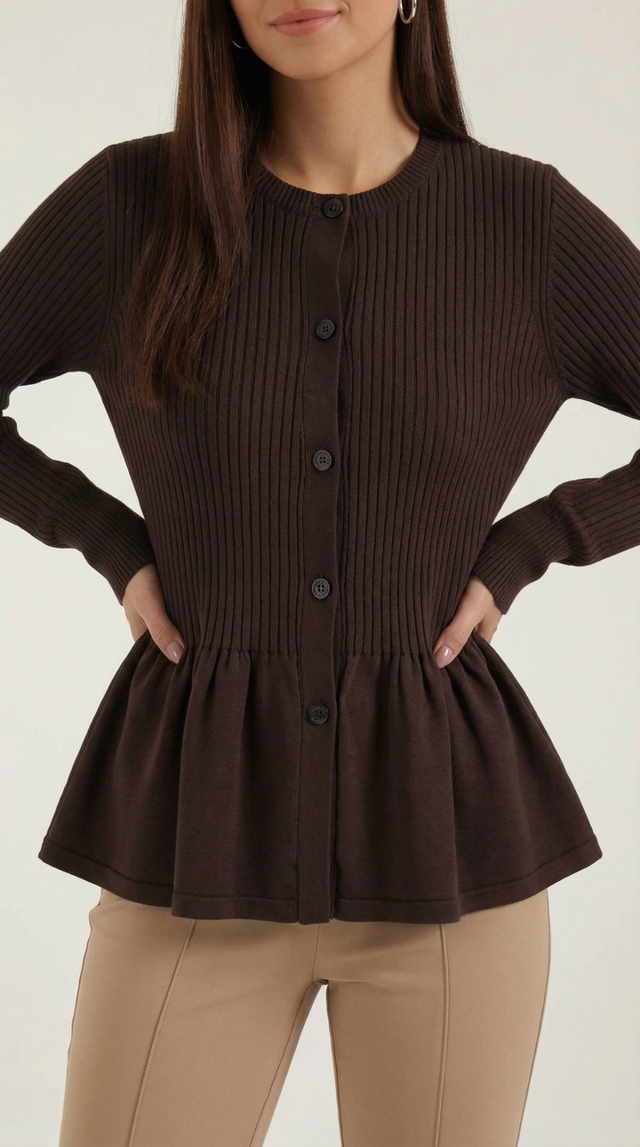 Cardigan lavorato a maglia con delicato volant e chiusura frontale