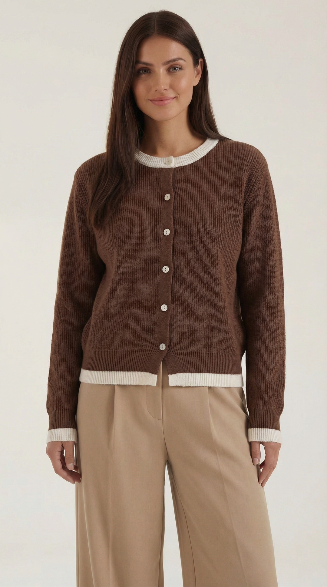 Cardigan lungo lavorato a maglia con maniche ampie e silhouette allungata