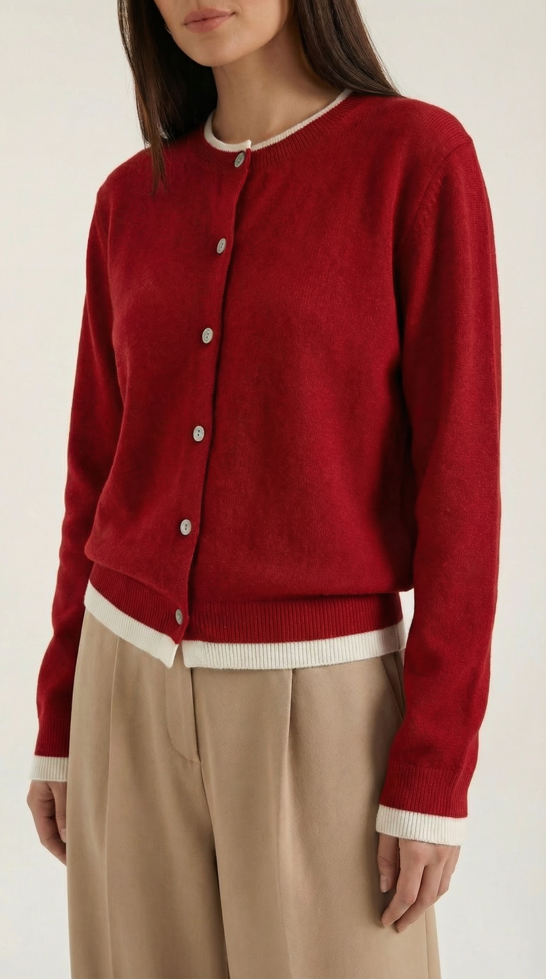 Cardigan lungo lavorato a maglia con maniche ampie e silhouette allungata