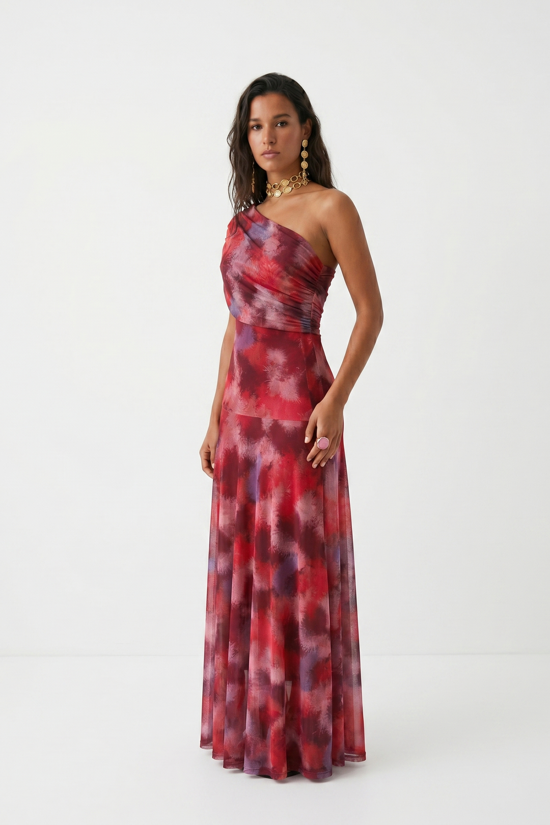 Sofia | Maxi abito con spalle scoperte e drappeggio