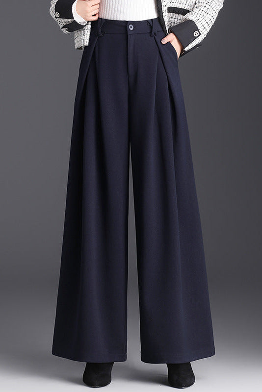 Pantaloni larghi con pieghe frontali