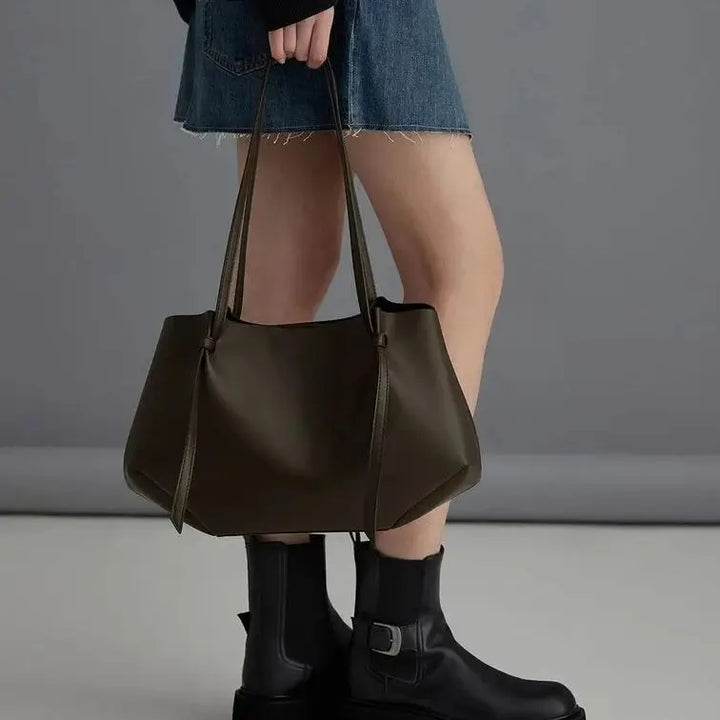 Borsa liscia con un aspetto elegante