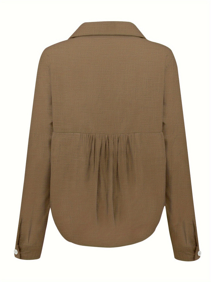 Camicia semplice ed elegante con maniche lunghe
