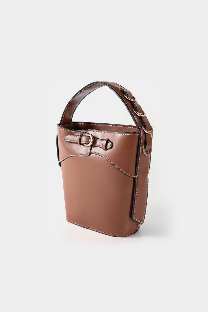 Borsa a spalla in materiale sintetico con aspetto liscio