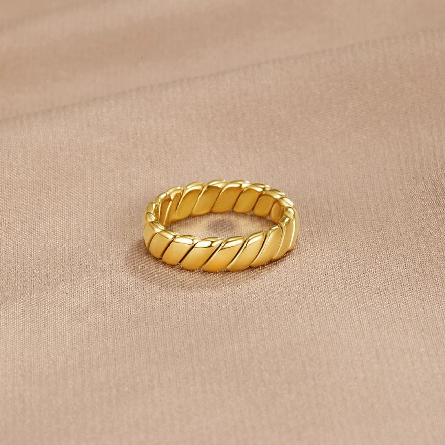 Anello Calira con motivo dell&