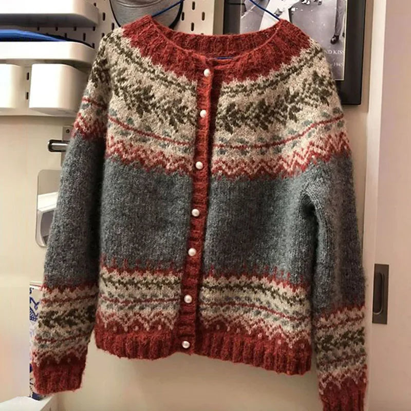 Cardigan lavorato a maglia con motivo elaborato e aspetto artigianale