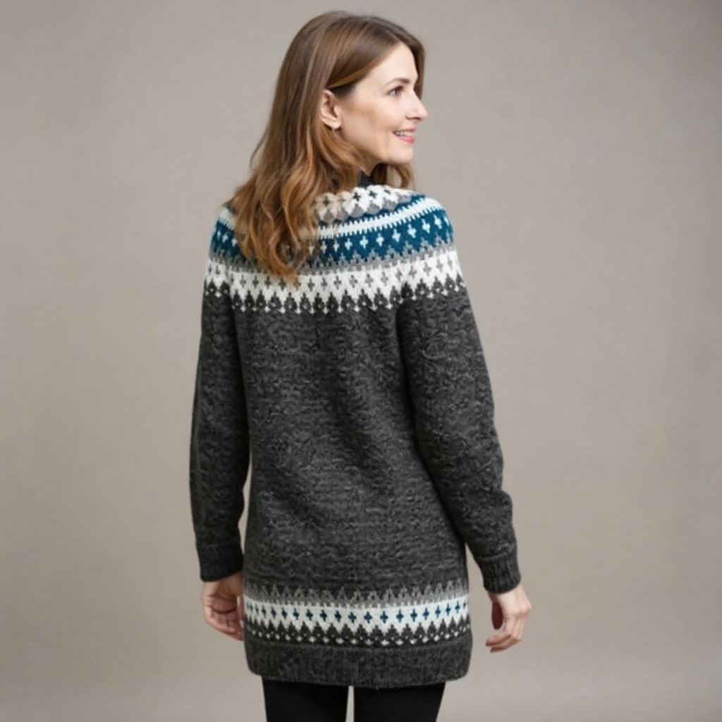 Maglione lungo a maglia con motivo a contrasto sul collo e sull&