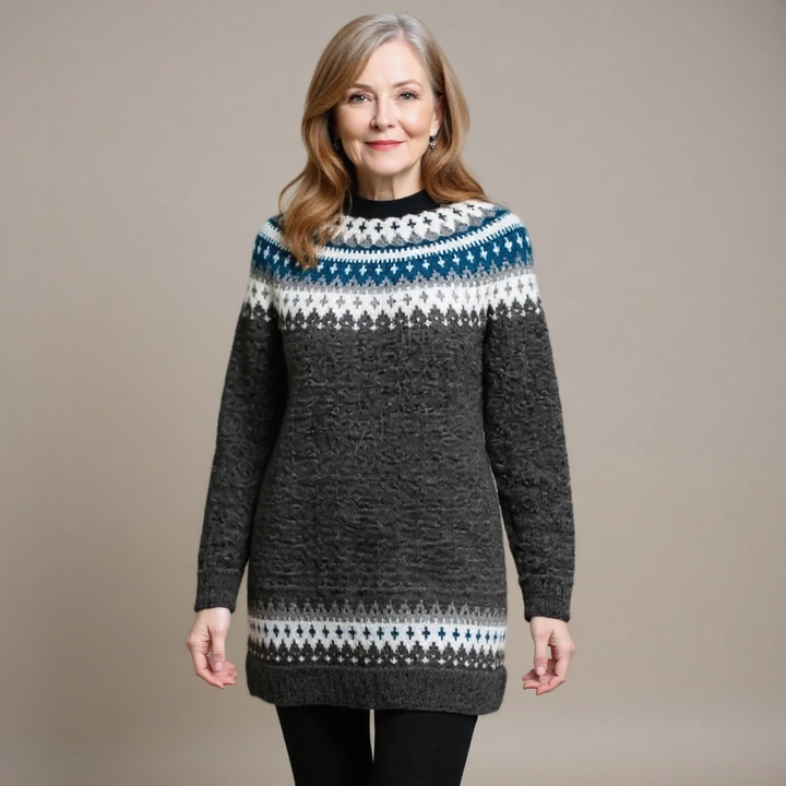 Maglione lungo a maglia con motivo a contrasto sul collo e sull&