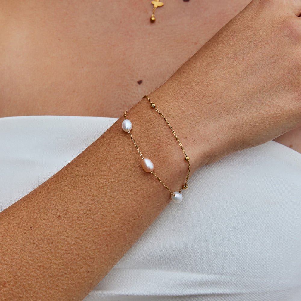 Bracciale a strati con dettaglio delicato