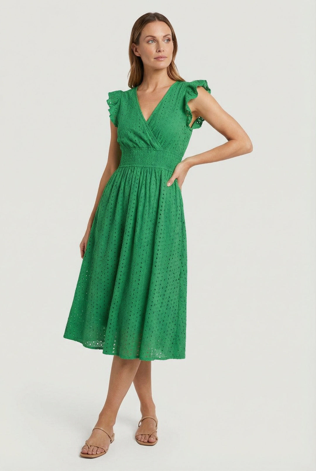 Natália | Abito midi con ricamo in stile Madeira e cintura arricciata
